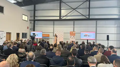 La vicepresidenta del Gobierno de Arasgón, Mar Vaquero, en la clausura del aniversario de AERA AEROPUERTO DE TERUEL
