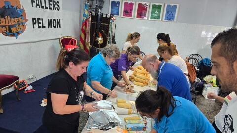 Voluntarios de Fallers pel M&oacute;n