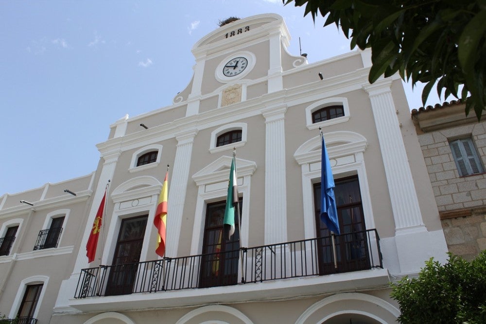 El Gobierno del PSOE de Mérida aparta del consejo consultivo al resto de grupos de la corporación El Gobierno del PSOE de Mérida aparta del consejo consultivo al resto de grupos de la corporación