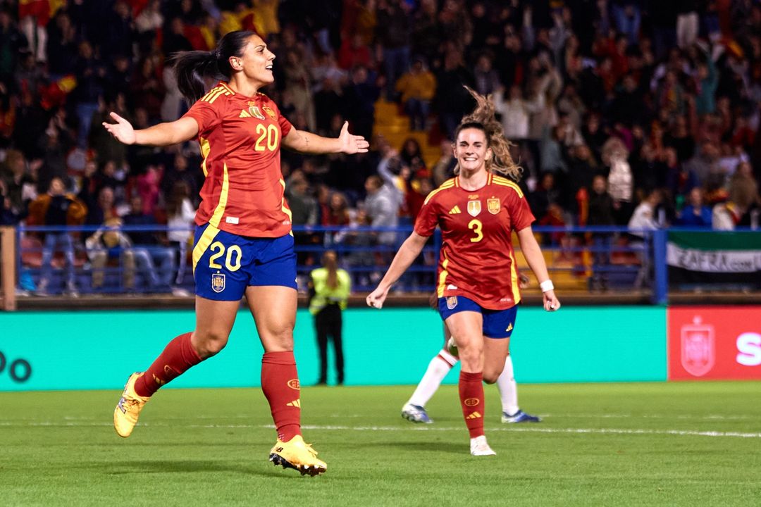 Ellas Juegan con Cristina Martín-Prieto: "En la Selección he encontrado una familia, un grupo muy cercano" Ellas Juegan con Cristina Martín-Prieto: "En la Selección he encontrado una familia, un grupo muy cercano"