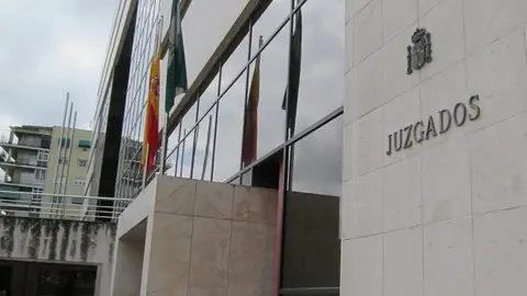 El SAS condenado a indemnizar con 287.000 euros a la familia de un niño con secuelas graves por hipoxia al nacer El SAS condenado a indemnizar con 287.000 euros a la familia de un niño con secuelas graves por hipoxia al nacer