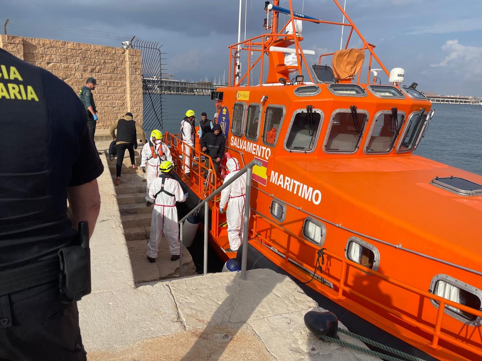 Ascienden a 418 los migrantes llegados en patera a Baleares en las últimas 24 horas Ascienden a 418 los migrantes llegados en patera a Baleares en las últimas 24 horas