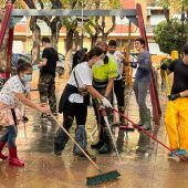 Castelló envía los 4 primeros convoyes de voluntarios y maquinaria a la zona devastada por la DANA