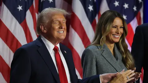 Trump sonríe tras su primer discurso para celebrar su victoria en las elecciones de EEUU. Trump sonríe tras su primer discurso para celebrar su victoria en las elecciones de EEUU.