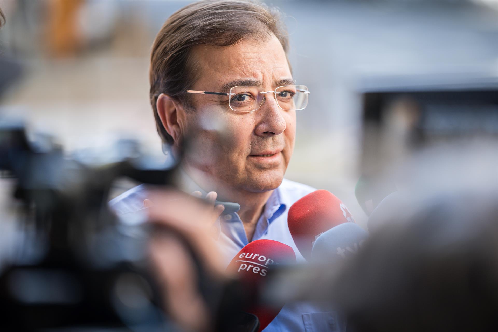 Vara recuerda que en la riada de Badajoz Ibarra "cerró todos los debates" y asumió que el responsable era él Vara recuerda que en la riada de Badajoz Ibarra "cerró todos los debates" y asumió que el responsable era él