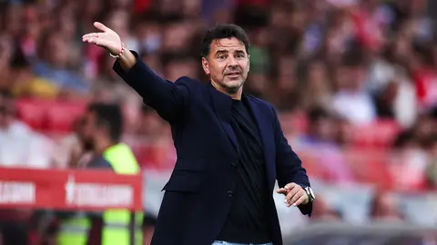 Míchel: "Quedan cuatro jornadas y no vamos a arrojar la toalla" Míchel: "Quedan cuatro jornadas y no vamos a arrojar la toalla"