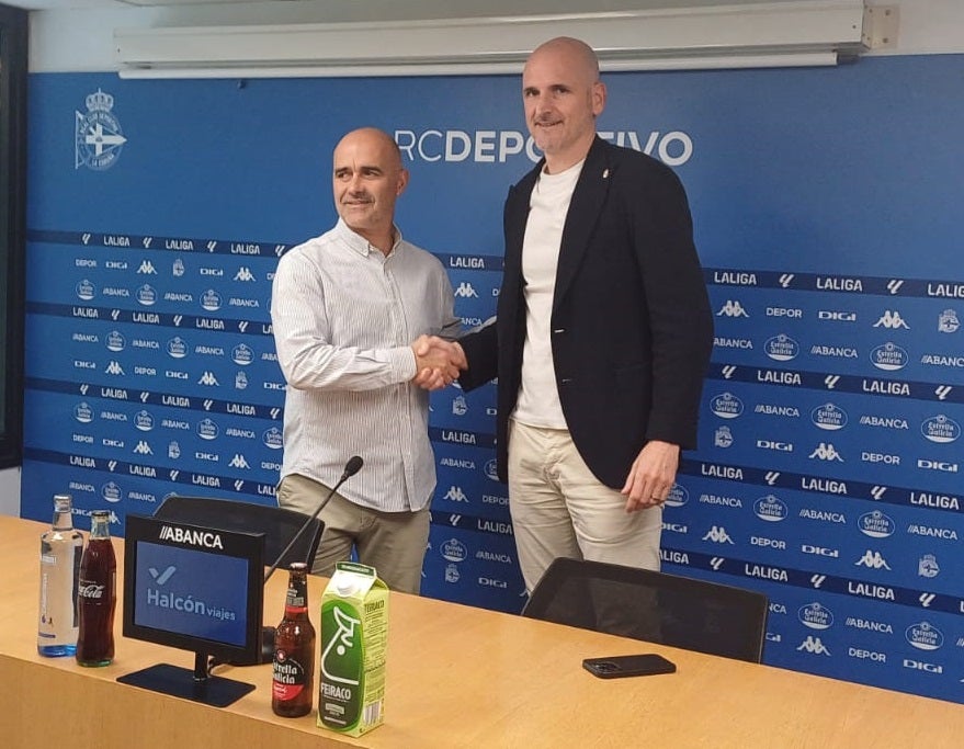 Óscar Gilsanz asume con orgullo su ascenso mientras que Fernando Soriano justifica la decisión en la profesionalización del Deportivo Óscar Gilsanz asume con orgullo su ascenso mientras que Fernando Soriano justifica la decisión en la profesionalización del Deportivo