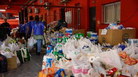 Las numerosas donaciones han colapsado los espacios habilitados