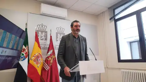 Una campaña que desmonta mitos sobre violencia machista o la obra 'Señora Einstein' centran los actos del 25N en Badajoz Una campaña que desmonta mitos sobre violencia machista o la obra 'Señora Einstein' centran los actos del 25N en Badajoz