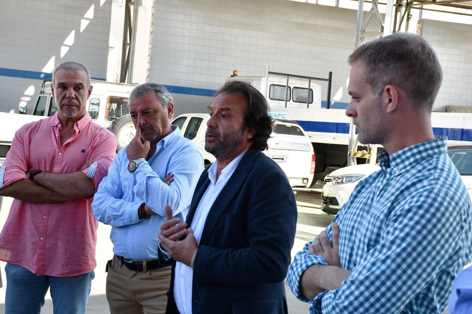 Emacsa pone en marcha un dispositivo para restablecer el suministro de agua Emacsa pone en marcha un dispositivo para restablecer el suministro de agua