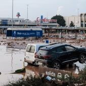 El pánico de un vecino de Alfafar durante la Dana: "Nos refugiamos en una gasolinera y los coches golpeaban las bombonas de butano"