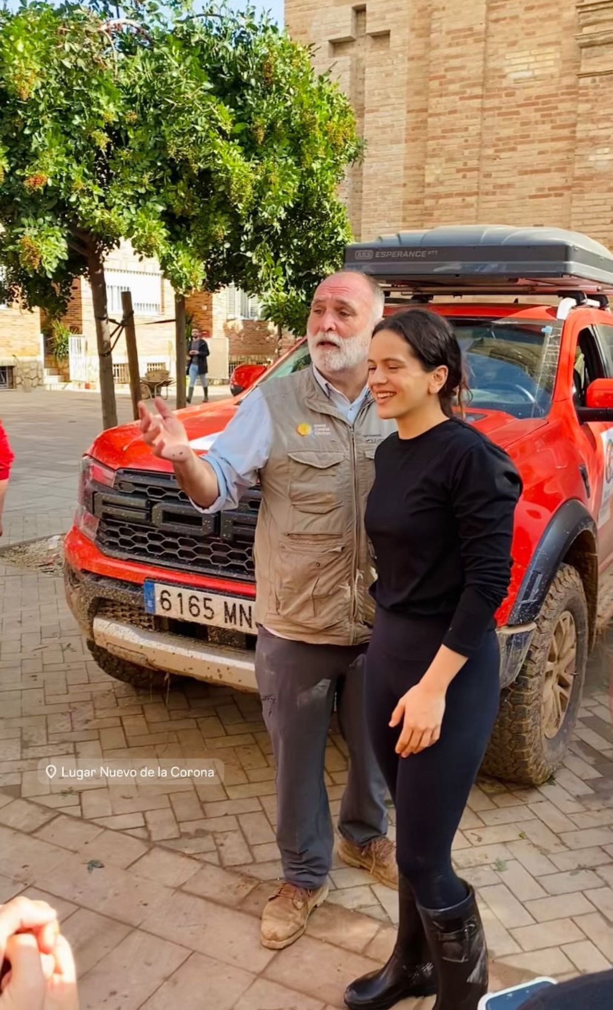 Rosalía acude a Valencia a ayudar a los afectados por la DANA Rosalía acude a Valencia a ayudar a los afectados por la DANA