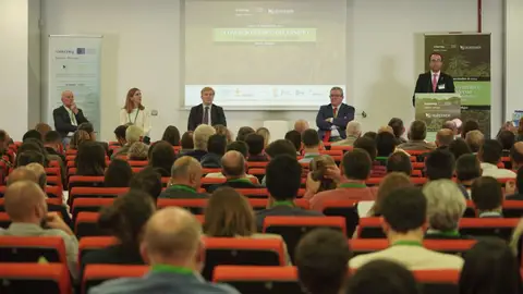 Expertos de España y Portugal analizan en un congreso en Badajoz los beneficios del cultivo de cáñamo industrial Expertos de España y Portugal analizan en un congreso en Badajoz los beneficios del cultivo de cáñamo industrial