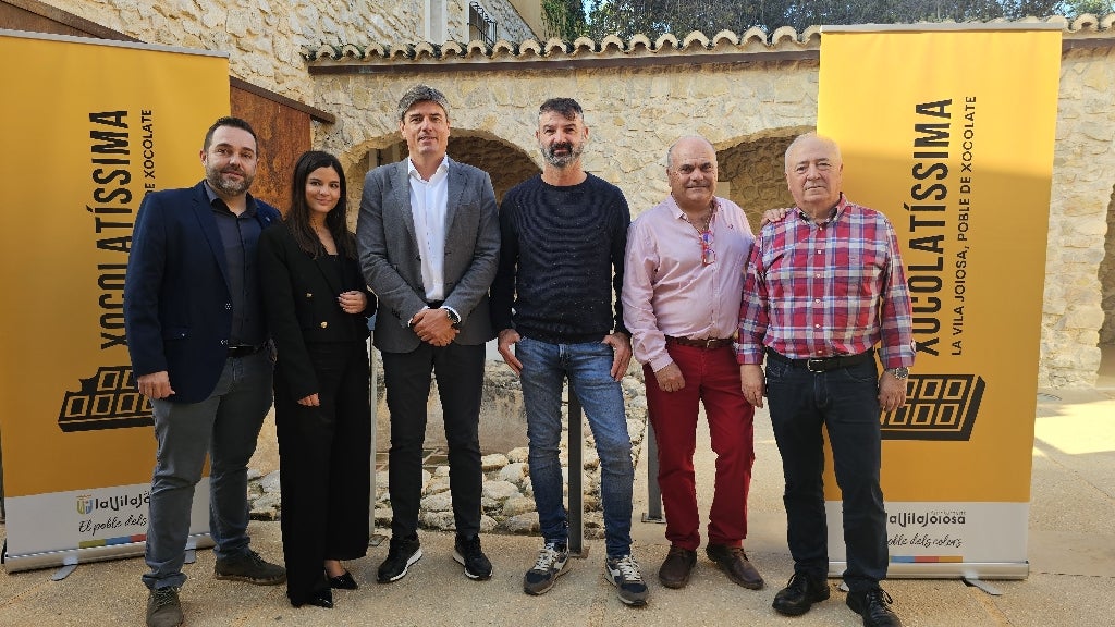 La Vila Joiosa celebra 'Xocolatíssima' con conferencias, exposiciones, catas y chocolatada solidaria La Vila Joiosa celebra 'Xocolatíssima' con conferencias, exposiciones, catas y chocolatada solidaria