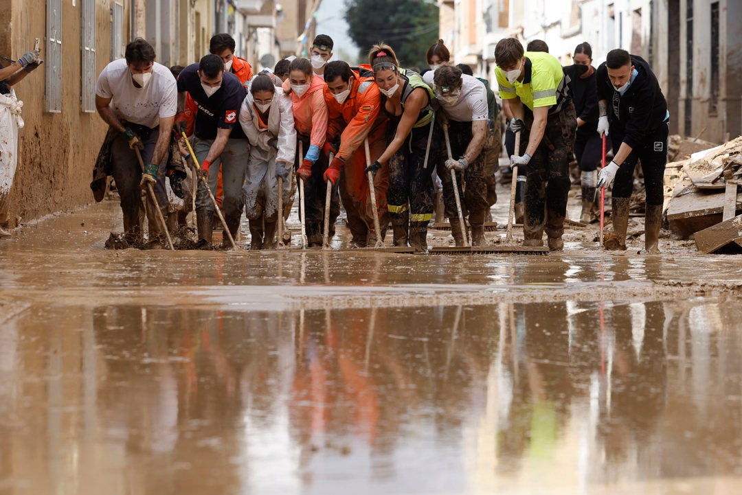 Atresmedia Radio reconocerá al voluntariado castellonense volcado con los afectados por la DANA en Valencia Atresmedia Radio reconocerá al voluntariado castellonense volcado con los afectados por la DANA en Valencia
