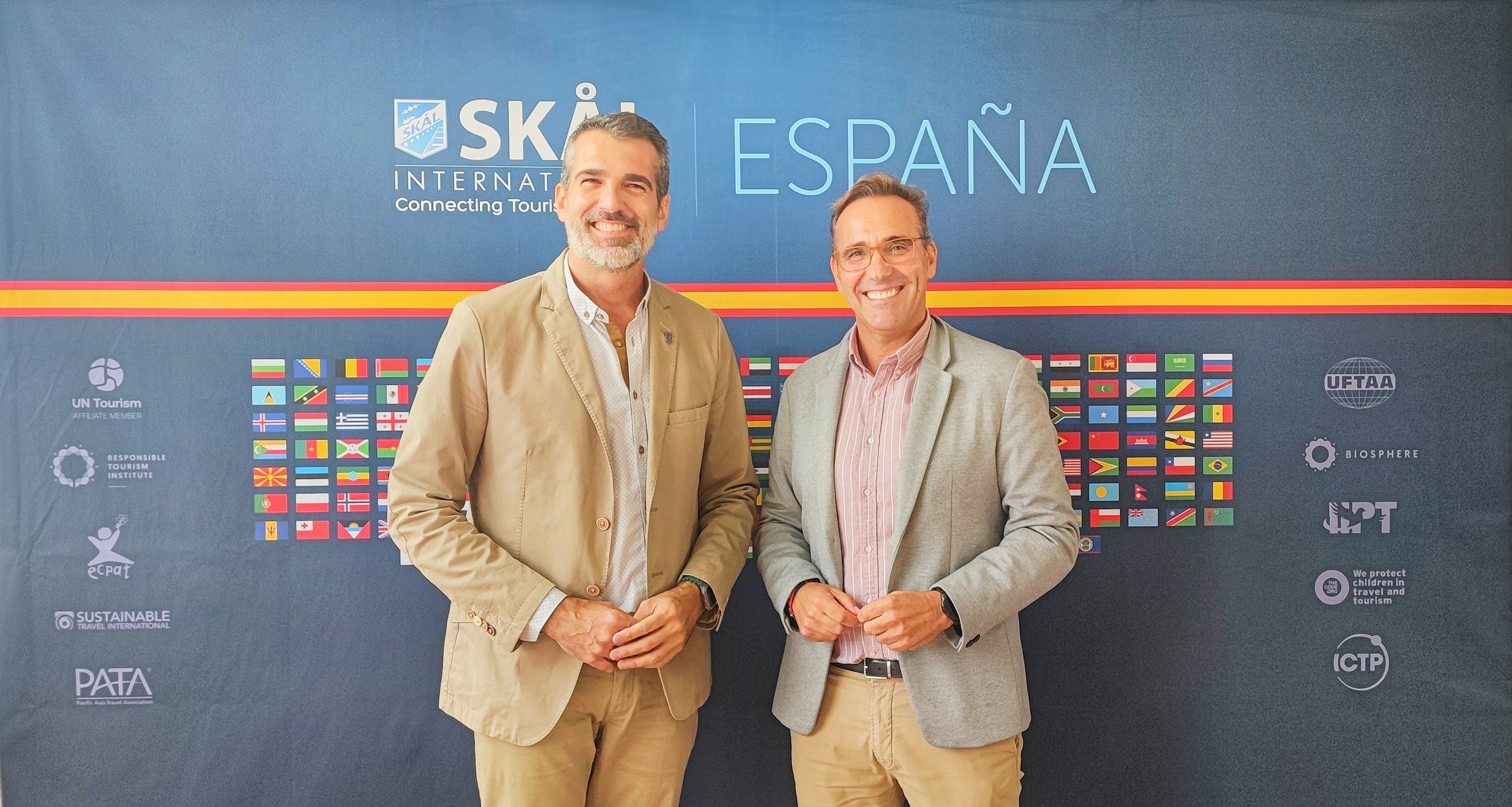 La asociación decana del sector celebra su coloquio mensual con la Concejalía del Ayuntamiento de Rincón de la Victoria como invitada La asociación decana del sector celebra su coloquio mensual con la Concejalía del Ayuntamiento de Rincón de la Victoria como invitada