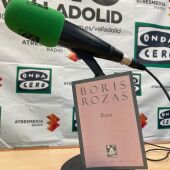 La música, el cine y la literatura protagonistas de 'Rave', el último poemario de Boris Rozas 