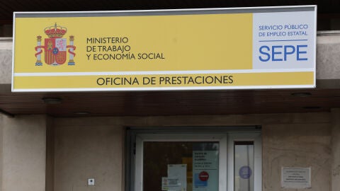 Exteriores de una oficina de prestaciones 