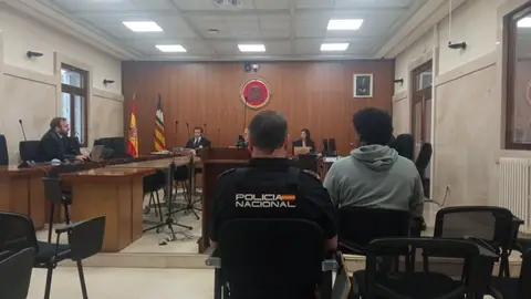 Once años de prisión al autor de un tiroteo en un supermercado de Ibiza en 2022 Once años de prisión al autor de un tiroteo en un supermercado de Ibiza en 2022