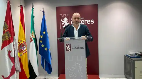 Este es el repaso de la Junta de Gobierno local del Ayuntamiento de Cáceres Este es el repaso de la Junta de Gobierno local del Ayuntamiento de Cáceres