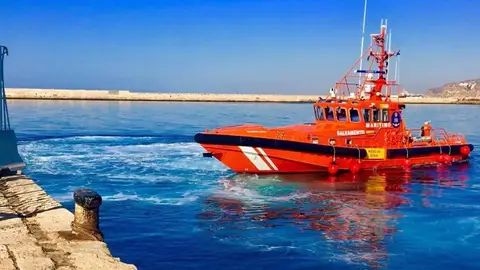 Salvamar Spica en el Puerto de Almería Salvamar Spica en el Puerto de Almería