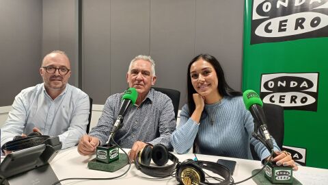 Francisco Arenas, gerente y maestro pastelero de Granada de Dulce y su hija y segunda generaci&oacute;n, Silvia Arenas.