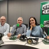 Francisco Arenas, gerente y maestro pastelero de Granada de Dulce y su hija y segunda generación, Silvia Arenas.