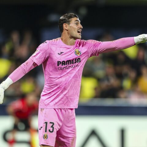 Diego Conde durante un partido con el Villarreal