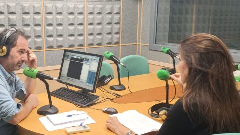 La enfermera de la prisi&oacute;n durante la primera entrevista que ha concedido, en los estudios de Onda Cero Huelva.