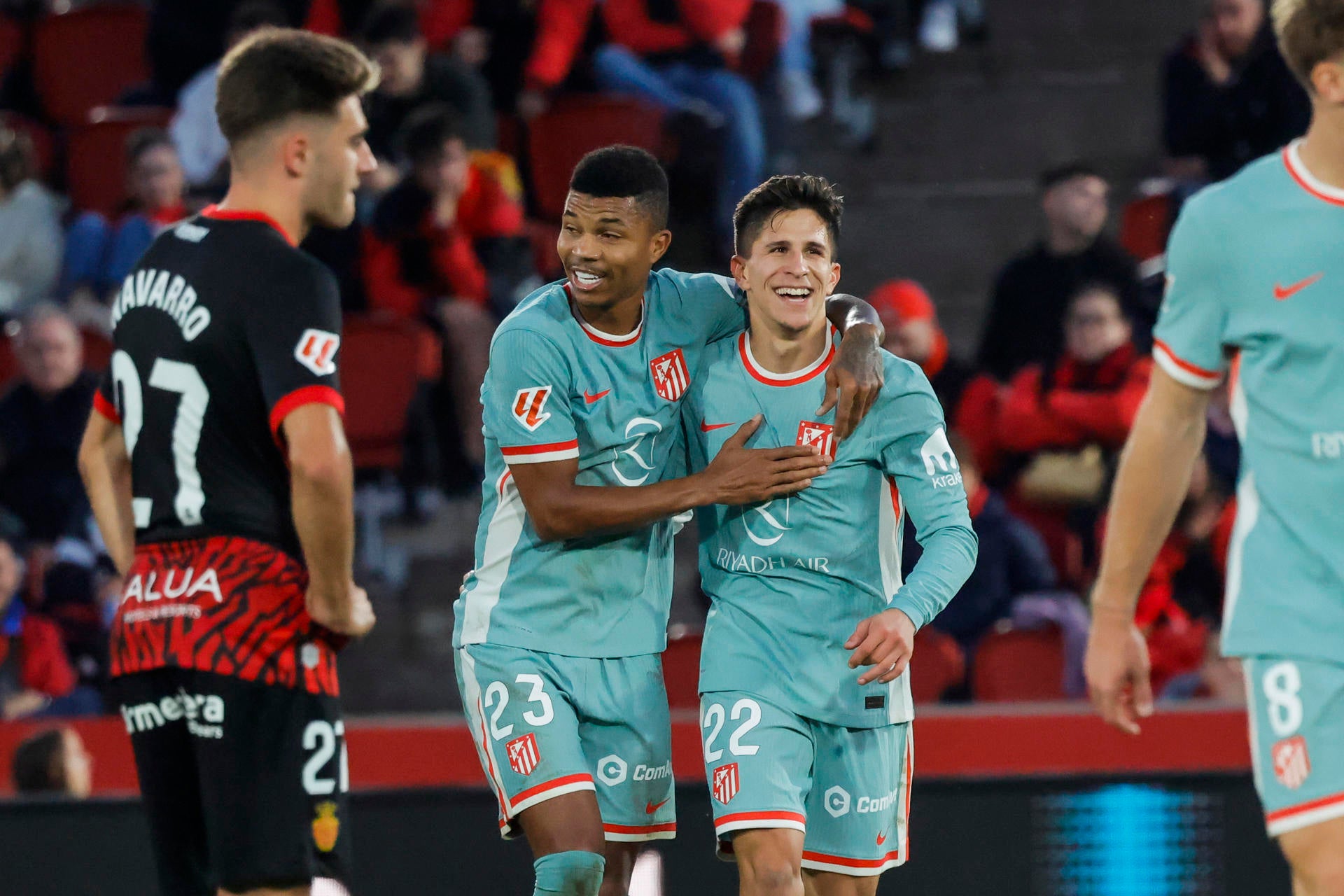 El Atlético suma tres importantes puntos en Mallorca para volver a la tercera plaza El Atlético suma tres importantes puntos en Mallorca para volver a la tercera plaza
