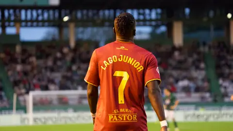 Lago Junior, jugador del Racing de Santander Lago Junior, jugador del Racing de Santander