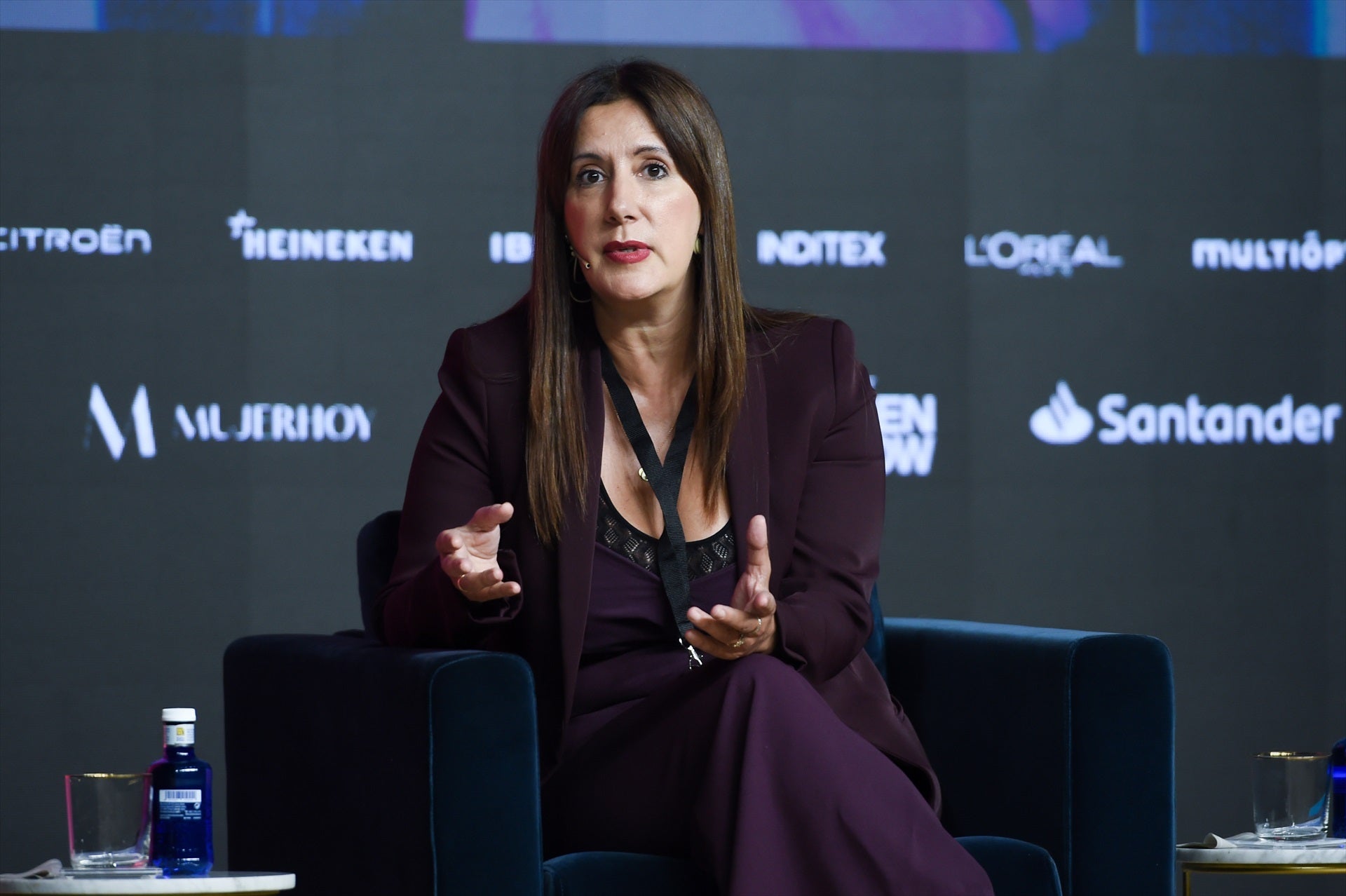 Dolores Redondo: "La lectura ha sido la gran pasión y la gran salvación de mi infancia" Dolores Redondo: "La lectura ha sido la gran pasión y la gran salvación de mi infancia"