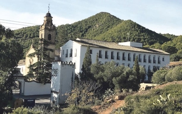 Tras la brutal agresión a 4 monjes en el Monasterio de Santo Espíritu, el recinto "blindará" sus puertas Tras la brutal agresión a 4 monjes en el Monasterio de Santo Espíritu, el recinto "blindará" sus puertas