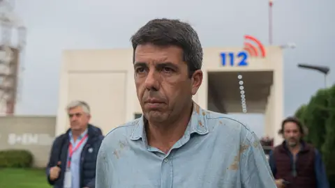 El president valenciano, Carlos Mazón, durante su visita al centro del 112, a 3 de noviembre de 2024, en Valencia El president valenciano, Carlos Mazón, durante su visita al centro del 112, a 3 de noviembre de 2024, en Valencia