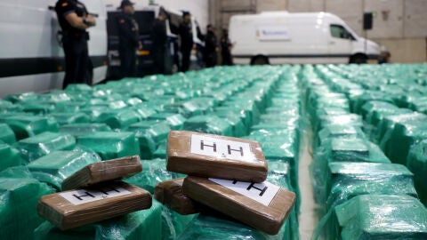 La incautaci&oacute;n de 13 toneladas de coca&iacute;na en un contenedor en el puerto de Algeciras (C&aacute;diz), la mayor en la historia del narcotr&aacute;fico en Espa&ntilde;a.