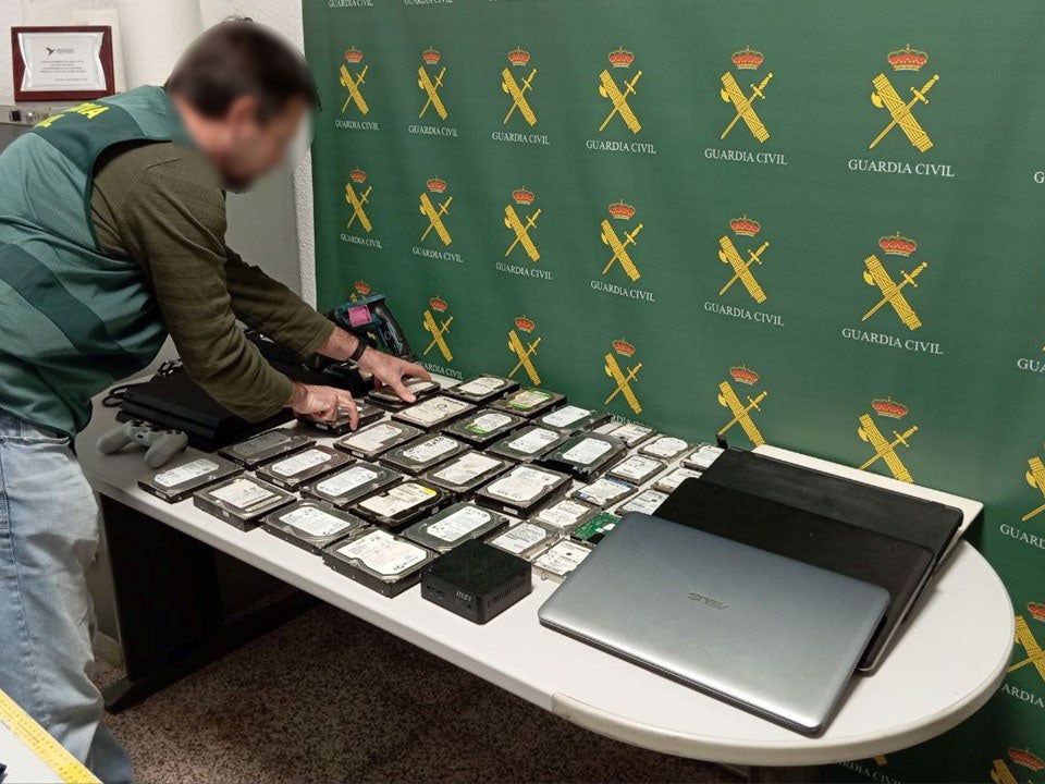 La Guardia Civil detiene al autor de múltiples robos en centros educativos de la provincia La Guardia Civil detiene al autor de múltiples robos en centros educativos de la provincia