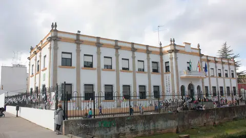 Caso de Tuberculosis en el CEIP La Juventud de Badajoz: la afectada es una maestra del centro educativo Caso de Tuberculosis en el CEIP La Juventud de Badajoz: la afectada es una maestra del centro educativo