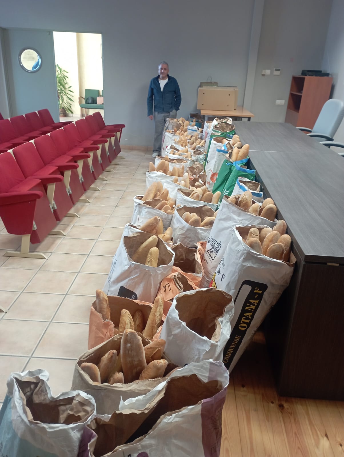 40 cocineros de la provincia se organizan para llevar comida caliente a las zonas afectadas por la DANA de Valencia 40 cocineros de la provincia se organizan para llevar comida caliente a las zonas afectadas por la DANA de Valencia
