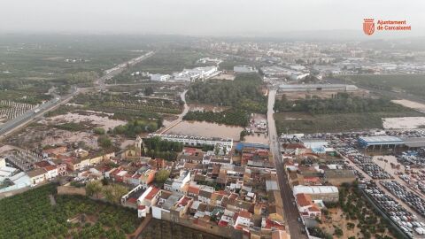 Cogullada y Carcaixent cercados por el agua