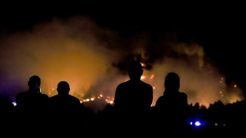 Imagen del incencio forestal declarado en anoche en una zona de El Paso en la isla de La Palma