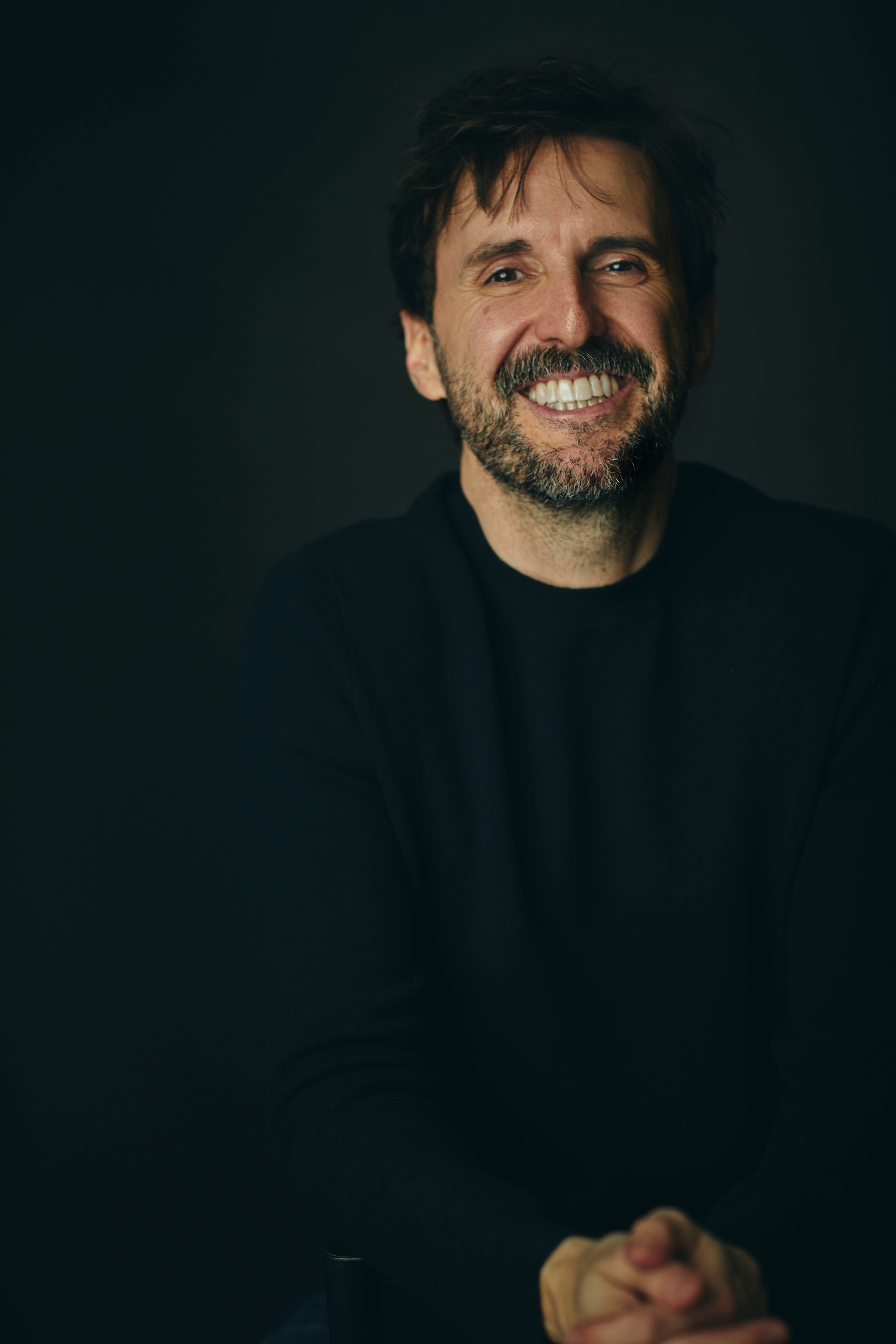 Julián López: "Me encanta que haya parcelas, como el humor, en este universo que no se pueden explicar" Julián López: "Me encanta que haya parcelas, como el humor, en este universo que no se pueden explicar"