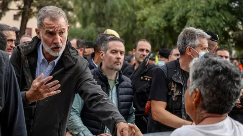El Rey Felipe VI durante la visita del domingo pasado en Paiporta (Valencia) El Rey Felipe VI durante la visita del domingo pasado en Paiporta (Valencia)