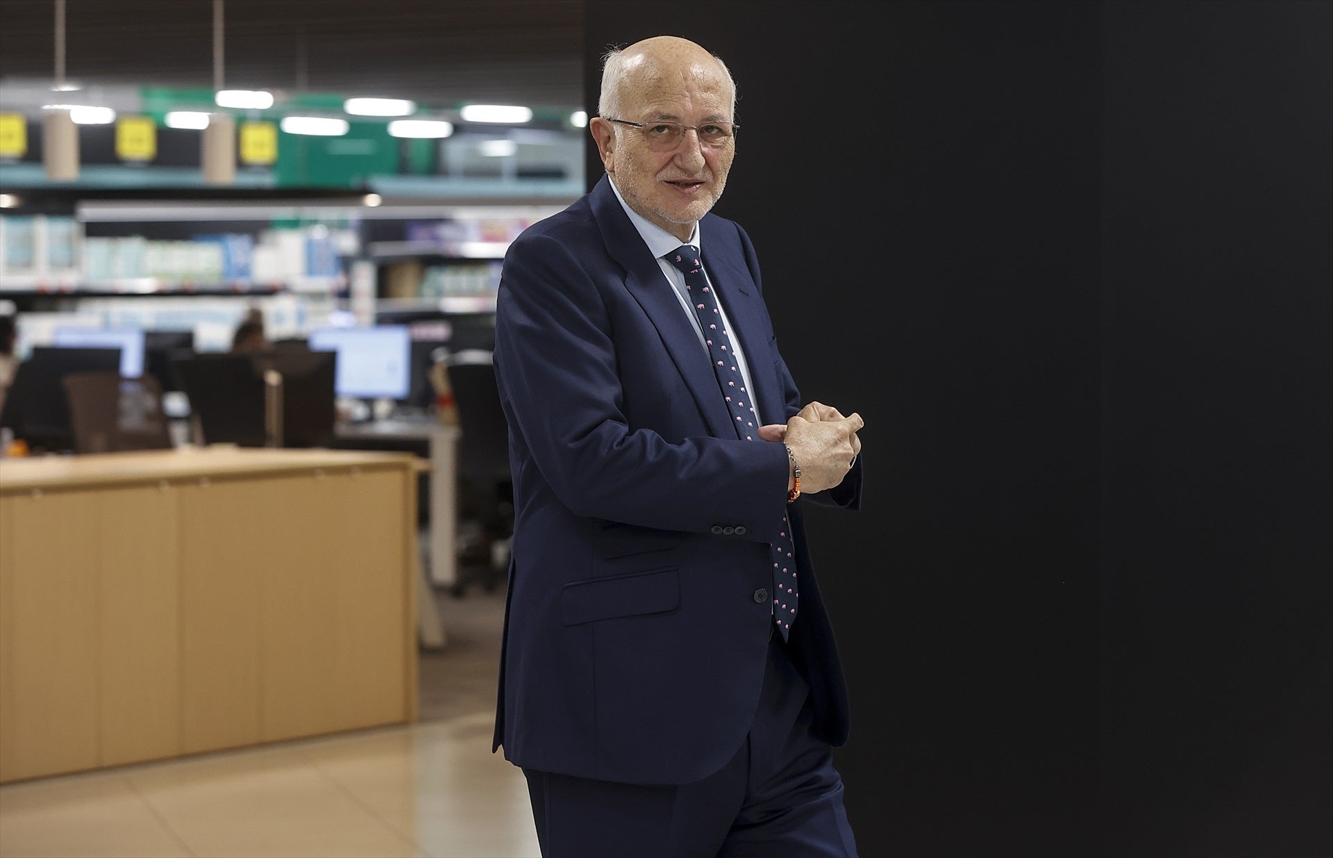 Mercadona entrega 40 millones de euros a sus trabajadores afectados por la DANA Mercadona entrega 40 millones de euros a sus trabajadores afectados por la DANA