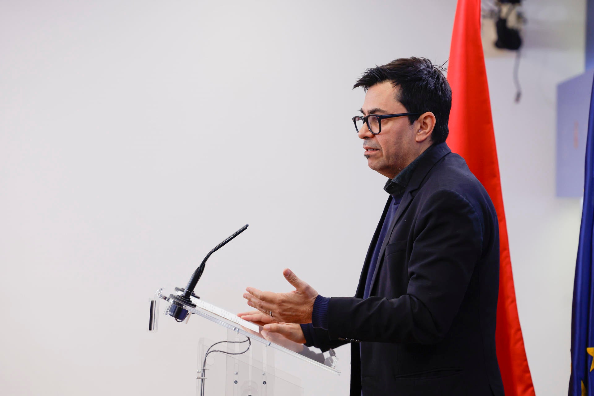 Gerardo Pisarello, diputado de Sumar, anuncia el fallecimiento de su mujer: "Gracias al sistema público de salud que la cuidó" Gerardo Pisarello, diputado de Sumar, anuncia el fallecimiento de su mujer: "Gracias al sistema público de salud que la cuidó"