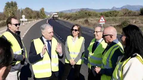 El itinerario Huesca-Monegros cuenta ya con 30 kilómetros asfaltados El itinerario Huesca-Monegros cuenta ya con 30 kilómetros asfaltados