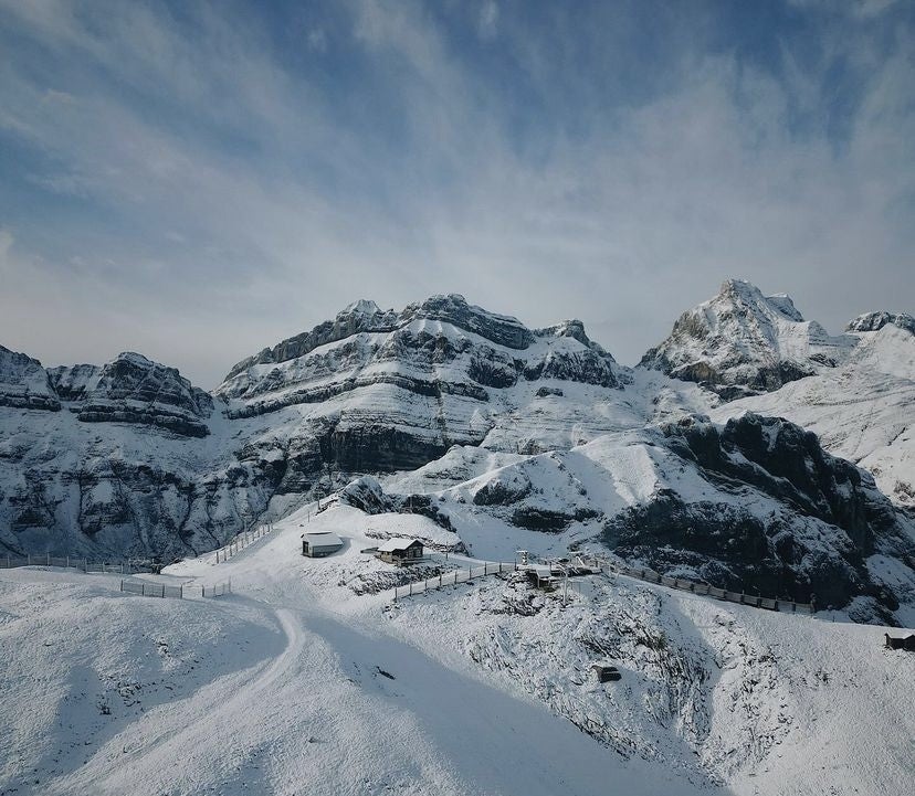 Las estaciones del Pirineo confían en nevadas que permitan abrir en el puente de la Constitución Las estaciones del Pirineo confían en nevadas que permitan abrir en el puente de la Constitución
