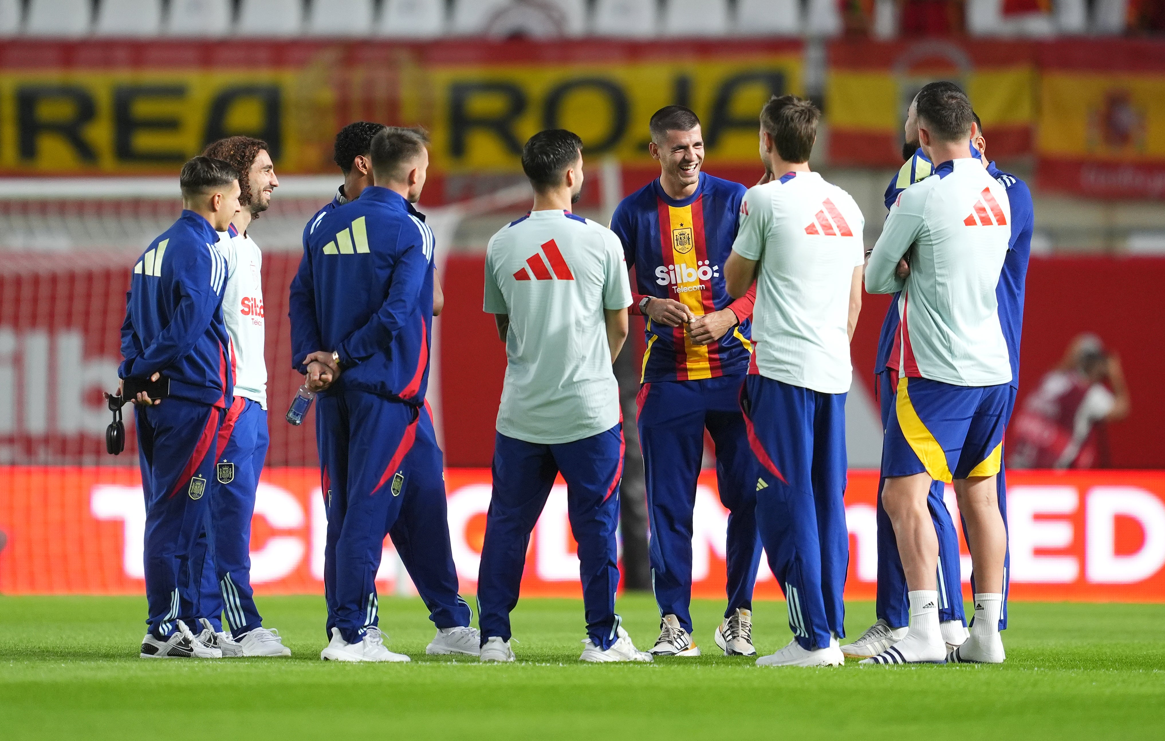 España se concentra con Samu, Paredes y Casadó como novedades España se concentra con Samu, Paredes y Casadó como novedades