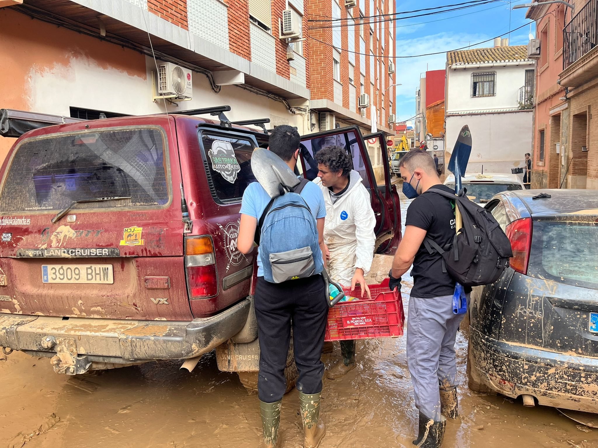 Todoterrenos de Calamocha a Catarroja para ayudar a remolcar vehículos Todoterrenos de Calamocha a Catarroja para ayudar a remolcar vehículos