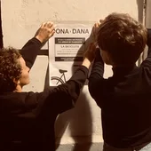 Dona x Dana Dona x Dana