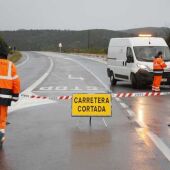 Carretera cortada en Coín
